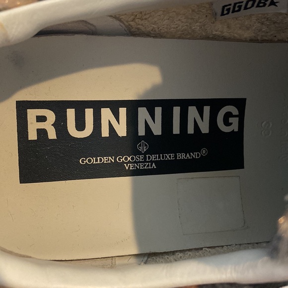 Golden goose running sneakers. Cheetah print with red star. Size 39, US 7 - Picture 3 of 4